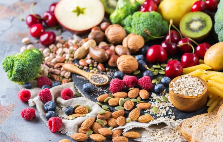 Mangaania sis�lt�vi� ruokia.